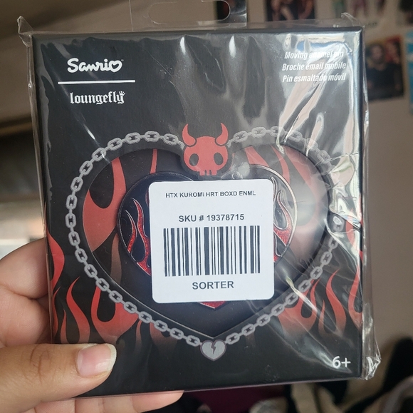 Kuromi Loungefly Moveable Pin - Picture 3 of 4